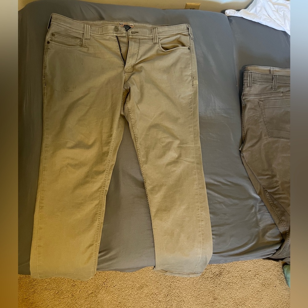 5.11 defender flex tan 40x32